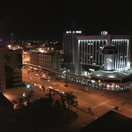 Djeug'Appart Hotel Яунде Экстерьер фото
