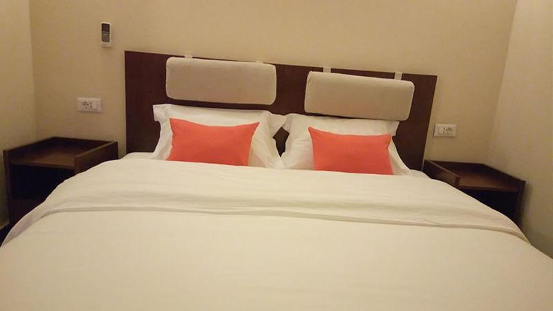Djeug'Appart Hotel Яунде Экстерьер фото
